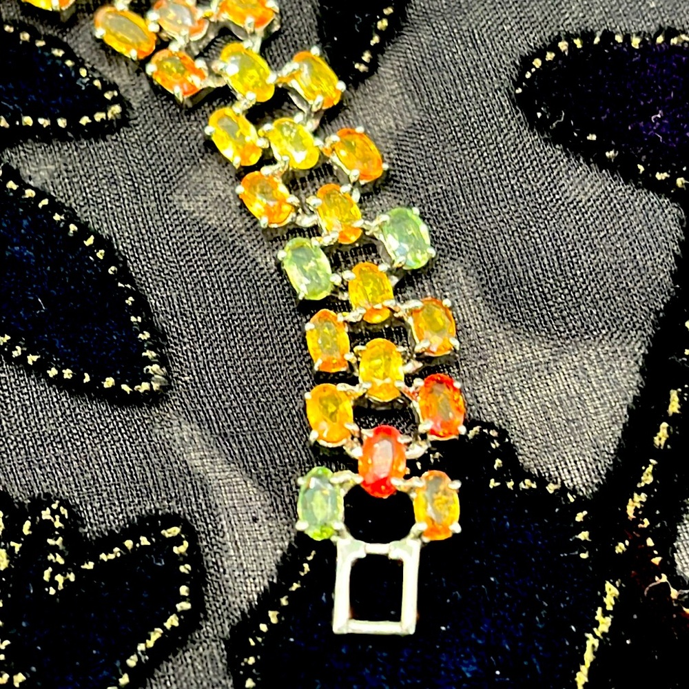 Genuine Sapphire Bracelet - Picture 4 of 8